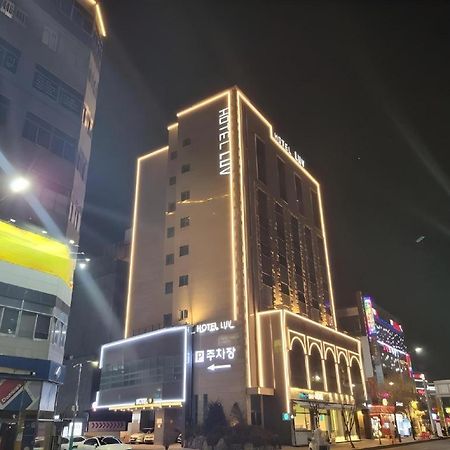 Business Design Hotel Luv Incheon Esterno foto