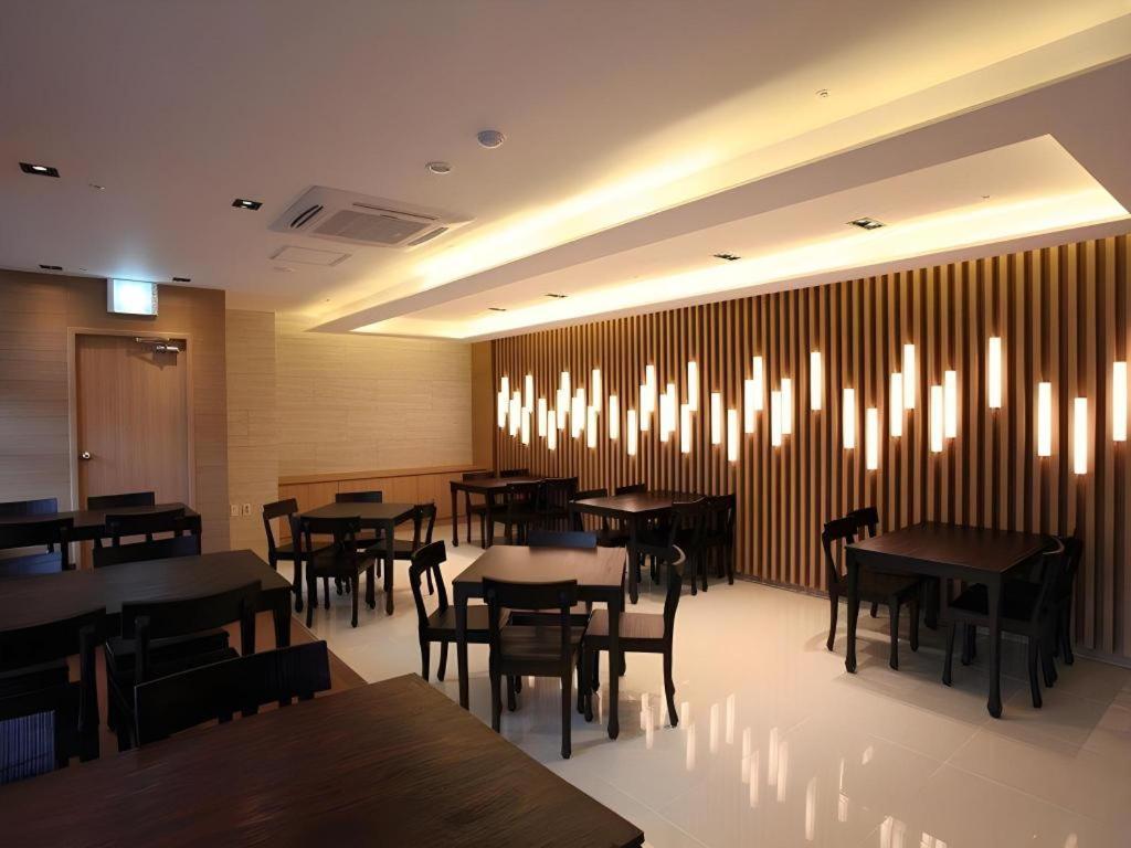 Business Design Hotel Luv Incheon Esterno foto