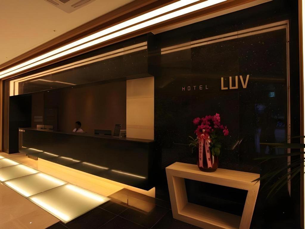Business Design Hotel Luv Incheon Esterno foto