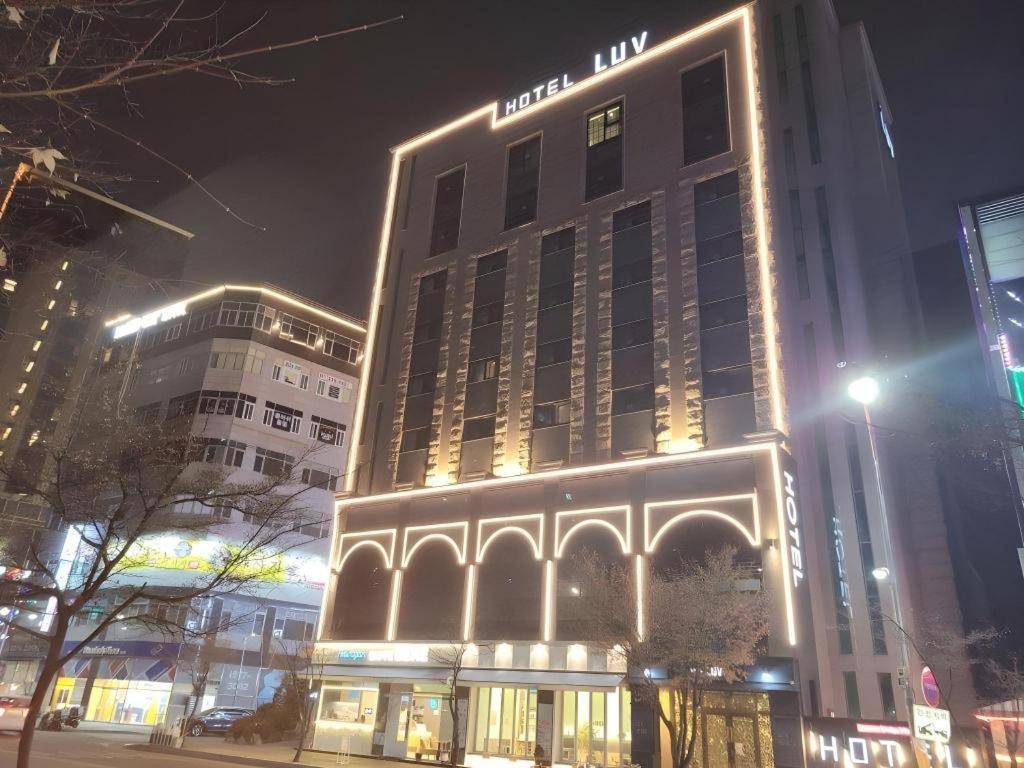 Business Design Hotel Luv Incheon Esterno foto