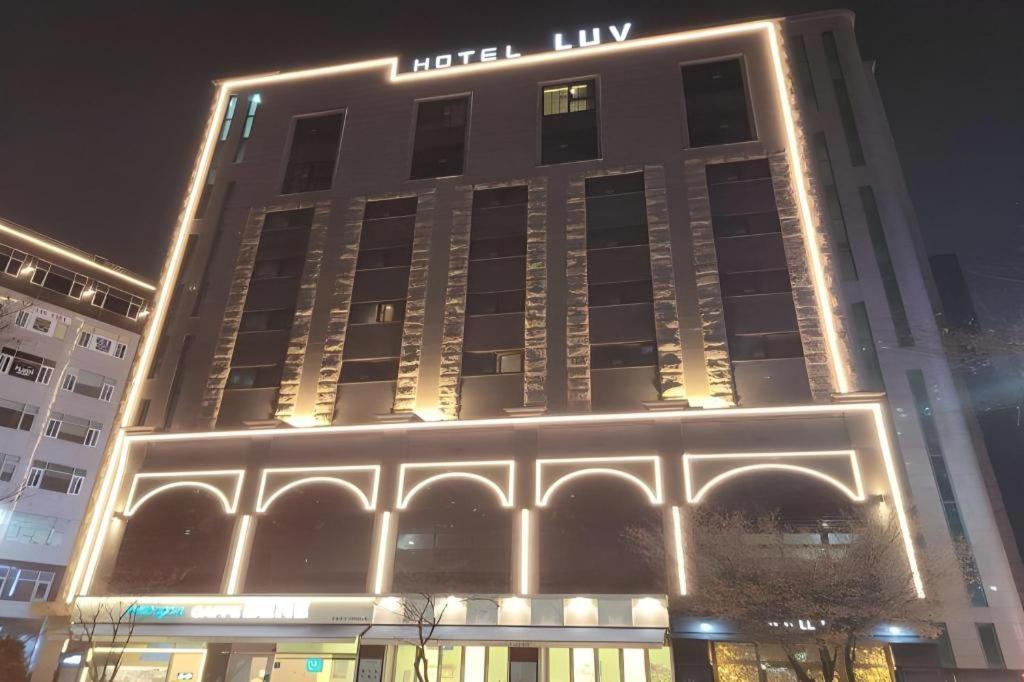 Business Design Hotel Luv Incheon Esterno foto