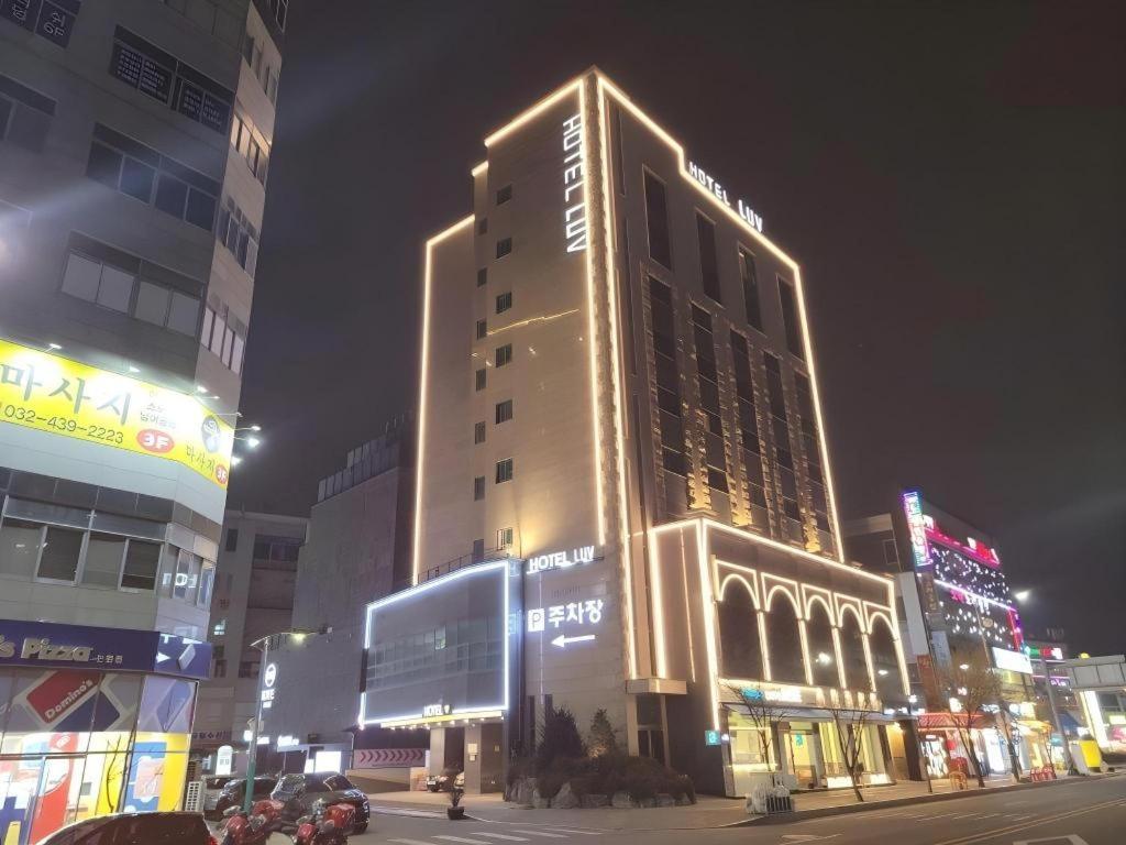 Business Design Hotel Luv Incheon Esterno foto